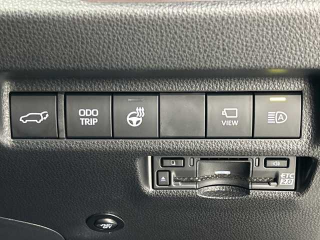 トヨタ ＲＡＶ４ ハイブリッドG 愛知県 2024(令6)年 1万km プラチナホワイトパールマイカ パノラマサンルーフ/Toyota Safety Sense/・プリクラッシュセーフティ/・レーントレーシングアシスト/・レーダークルーズコントロール/・オートハイビーム/・ロードサインアシスト/純正10.5インチナビ/・AppleCarPlay/・Android Auto/・フルセグTV/・Miracast/・USB/・AM/FM/パノラミックビューモニター/デジタルインナーミラー/黒革シート/先行車発進のお知らせ/パーキングサポートブレーキ/ブラインドスポットアシスト/シートヒーター/シートベンチレーション/パワーバックドア/LEDヘッドライト/ETC/ステアリングヒーター/スマートキー/プッシュスタート/横滑り防止装置