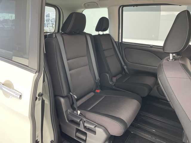 日産 セレナ ハイウェイスター プロパイロットED 愛知県 2017(平29)年 9.4万km ブリリアントホワイトパール プロパイロット/純正9型ナビ/フリップダウンモニター/両側パワースライドドア/レーダークルーズコントロール/バックカメラ/コーナーセンサー/純正アルミホイール/LEDヘッドライト/リアオートエアコン/オートマチックハイビーム/ドライブレコーダー/ETC/衝突軽減システム/フルセグ/CD DVD/Bluetooth/ステアリングスイッチ/スマートキー/プッシュスタート