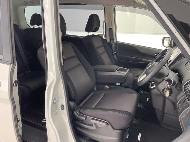 日産 セレナ ハイウェイスター プロパイロットED 愛知県 2017(平29)年 9.4万km ブリリアントホワイトパール プロパイロット/純正9型ナビ/フリップダウンモニター/両側パワースライドドア/レーダークルーズコントロール/バックカメラ/コーナーセンサー/純正アルミホイール/LEDヘッドライト/リアオートエアコン/オートマチックハイビーム/ドライブレコーダー/ETC/衝突軽減システム/フルセグ/CD DVD/Bluetooth/ステアリングスイッチ/スマートキー/プッシュスタート