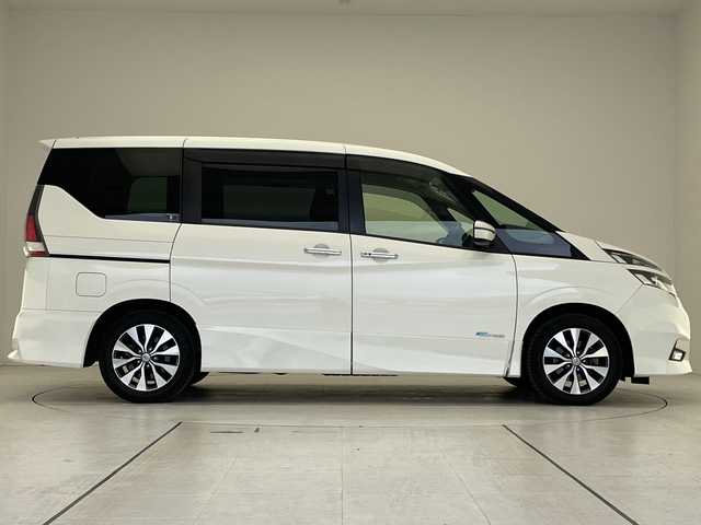 日産 セレナ ハイウェイスター プロパイロットED 愛知県 2017(平29)年 9.4万km ブリリアントホワイトパール プロパイロット/純正9型ナビ/フリップダウンモニター/両側パワースライドドア/レーダークルーズコントロール/バックカメラ/コーナーセンサー/純正アルミホイール/LEDヘッドライト/リアオートエアコン/オートマチックハイビーム/ドライブレコーダー/ETC/衝突軽減システム/フルセグ/CD DVD/Bluetooth/ステアリングスイッチ/スマートキー/プッシュスタート