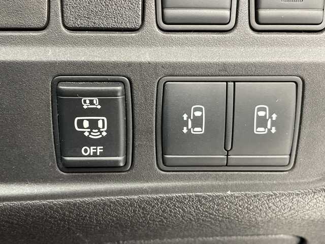 日産 セレナ ハイウェイスター プロパイロットED 愛知県 2017(平29)年 9.4万km ブリリアントホワイトパール プロパイロット/純正9型ナビ/フリップダウンモニター/両側パワースライドドア/レーダークルーズコントロール/バックカメラ/コーナーセンサー/純正アルミホイール/LEDヘッドライト/リアオートエアコン/オートマチックハイビーム/ドライブレコーダー/ETC/衝突軽減システム/フルセグ/CD DVD/Bluetooth/ステアリングスイッチ/スマートキー/プッシュスタート