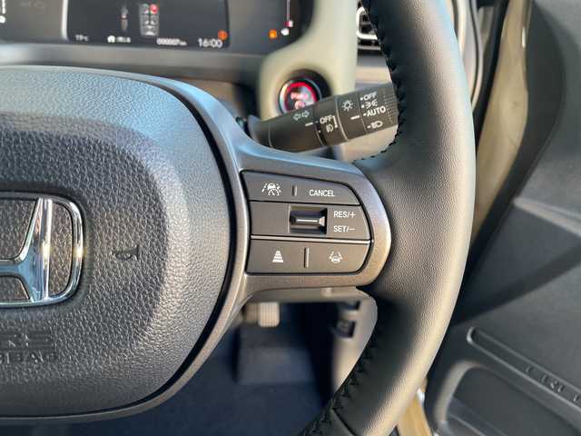 ホンダ フリード ハイブリット e:HEV クロスター 愛知県 2025(令7)年 0.1千km 茶Ｍ 登録済未使用車/純正9型ディスプレイオーディオナビ/両側パワースライドドア/レーダークルーズコントロール/シートヒーター/バックカメラ/コーナーセンサー/ブラインドスポットモニター/LEDヘッドライト/オートマチックハイビーム/衝突軽減システム/フルセグ/Bluetooth/ステアリングスイッチ/スマートキー/プッシュスタート