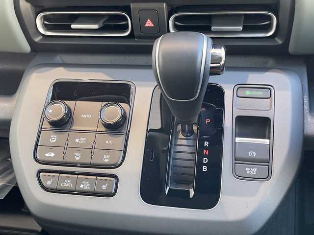 ホンダ フリード ハイブリット e:HEV クロスター 愛知県 2025(令7)年 0.1千km 茶Ｍ 登録済未使用車/純正9型ディスプレイオーディオナビ/両側パワースライドドア/レーダークルーズコントロール/シートヒーター/バックカメラ/コーナーセンサー/ブラインドスポットモニター/LEDヘッドライト/オートマチックハイビーム/衝突軽減システム/フルセグ/Bluetooth/ステアリングスイッチ/スマートキー/プッシュスタート