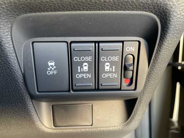 ホンダ フリード ハイブリット e:HEV クロスター 愛知県 2025(令7)年 0.1千km 茶Ｍ 登録済未使用車/純正9型ディスプレイオーディオナビ/両側パワースライドドア/レーダークルーズコントロール/シートヒーター/バックカメラ/コーナーセンサー/ブラインドスポットモニター/LEDヘッドライト/オートマチックハイビーム/衝突軽減システム/フルセグ/Bluetooth/ステアリングスイッチ/スマートキー/プッシュスタート