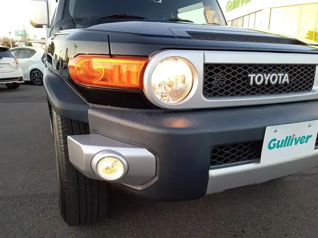 トヨタ ＦＪクルーザー カラーパッケージ 福井県 2016(平28)年 5.7万km 黒 4WD/ディーラーオプションナビ（NSZT-W66T）/・（フルセグTV/CD/DVD/Bluetooth）/バックカメラ/後部コーナーセンサー/クルーズコントロール/ETC/ステアリングリモコン/フロントフォグランプ/ライトレベライザー/社外AW（VICTRON）