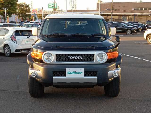 トヨタ ＦＪクルーザー カラーパッケージ 福井県 2016(平28)年 5.7万km 黒 4WD/ディーラーオプションナビ（NSZT-W66T）/・（フルセグTV/CD/DVD/Bluetooth）/バックカメラ/後部コーナーセンサー/クルーズコントロール/ETC/ステアリングリモコン/フロントフォグランプ/ライトレベライザー/社外AW（VICTRON）