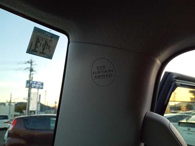 トヨタ ＦＪクルーザー カラーパッケージ 福井県 2016(平28)年 5.7万km 黒 4WD/ディーラーオプションナビ（NSZT-W66T）/・（フルセグTV/CD/DVD/Bluetooth）/バックカメラ/後部コーナーセンサー/クルーズコントロール/ETC/ステアリングリモコン/フロントフォグランプ/ライトレベライザー/社外AW（VICTRON）