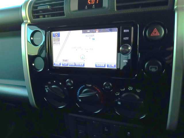 トヨタ ＦＪクルーザー カラーパッケージ 福井県 2016(平28)年 5.7万km 黒 4WD/ディーラーオプションナビ（NSZT-W66T）/・（フルセグTV/CD/DVD/Bluetooth）/バックカメラ/後部コーナーセンサー/クルーズコントロール/ETC/ステアリングリモコン/フロントフォグランプ/ライトレベライザー/社外AW（VICTRON）