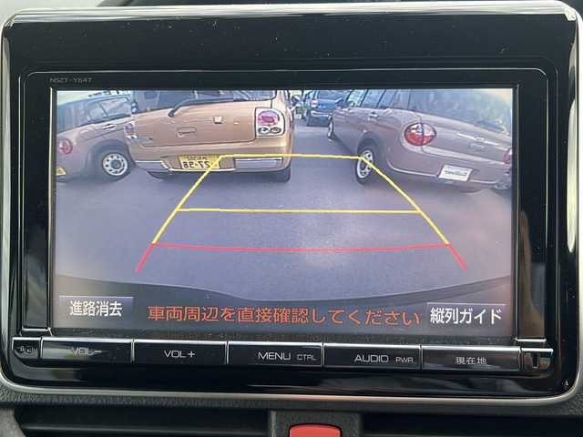 トヨタ ノア Si 静岡県 2015(平27)年 6.8万km ボルドーマイカメタリック 純正9インチナビ/・FM/AM/・CD/DVD/・SD録音/・フルセグTV/・Bluetooth/主要装備/・後席フリップダウンモニター/・バックカメラ/・両側パワースライドドア/・ＥＴＣ/・ＬＥＤヘッドライト/・２列目キャプテンシート/・アイドリングストップ/・横滑り防止装置/・リアクーラー/・16インチ純正アルミホイール/・フォグランプ/・MTモード付AT/・オートライト