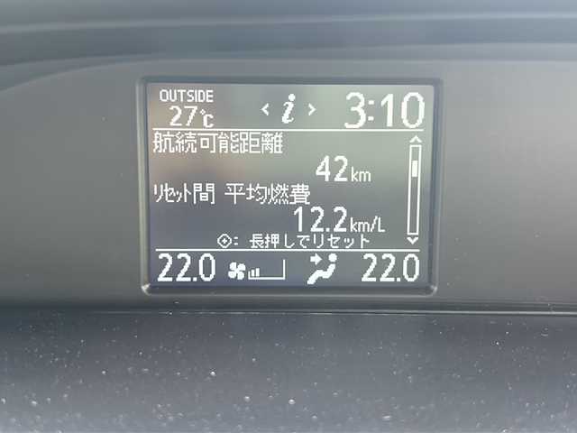 トヨタ ノア Si 静岡県 2015(平27)年 6.8万km ボルドーマイカメタリック 純正9インチナビ/・FM/AM/・CD/DVD/・SD録音/・フルセグTV/・Bluetooth/主要装備/・後席フリップダウンモニター/・バックカメラ/・両側パワースライドドア/・ＥＴＣ/・ＬＥＤヘッドライト/・２列目キャプテンシート/・アイドリングストップ/・横滑り防止装置/・リアクーラー/・16インチ純正アルミホイール/・フォグランプ/・MTモード付AT/・オートライト