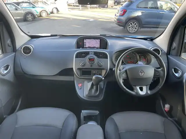 ルノー カングー ゼン 山梨県 2017(平29)年 6万km 青 ワンオーナー/carrozzeriaナビ(AM/FM/SD/BT/フルセグTV)/バックカメラ/両側スライドドア/横滑り防止装置/エクステンデッドグリップ/ルーフレール/ETC/ドライブレコーダー/純正フロアマット/スペアキー×1/保証書/取扱説明書