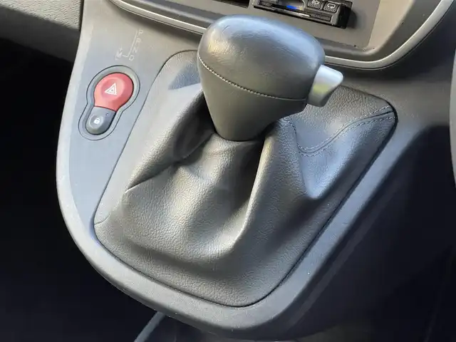 ルノー カングー ゼン 山梨県 2017(平29)年 6万km 青 ワンオーナー/carrozzeriaナビ(AM/FM/SD/BT/フルセグTV)/バックカメラ/両側スライドドア/横滑り防止装置/エクステンデッドグリップ/ルーフレール/ETC/ドライブレコーダー/純正フロアマット/スペアキー×1/保証書/取扱説明書