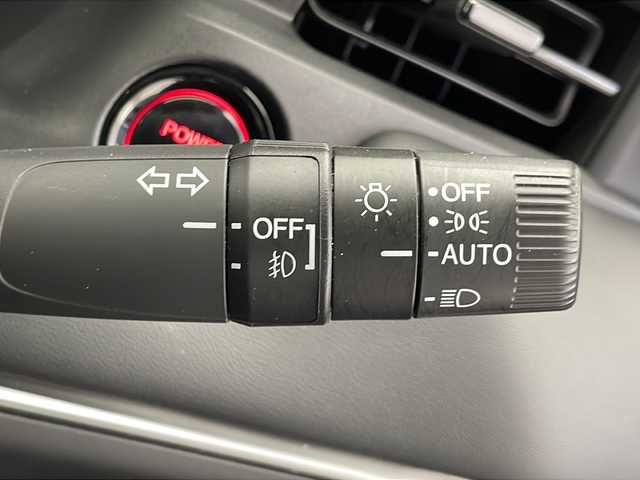 ホンダ ヴェゼル ハイブリッド e:HEV Z 千葉県 2022(令4)年 1.9万km プラチナホワイトパール ホンダコネクトナビ/　Bluetooth/フルセグTV/Apple car play/Android Auto/ホンダセンシング/レーダークルーズコントロール/レーンキープアシスト/衝突軽減ブレーキ/クリアランスソナー/先行車発進警報/標識認識機能/ブラインドスポットモニター/電動パーキング/オートホールド/オートハイビーム/ダウンヒルアシスト/パワーバックドア/ハーフレザーシート/ステアリングヒーター/前席シートヒーター/ワイヤレス充電/バックカメラ/ビルトインETC/LEDライト/フォグランプ/パドルシフト/前後ドラレコ/トノカバー/フロアマット/ドアバイザー