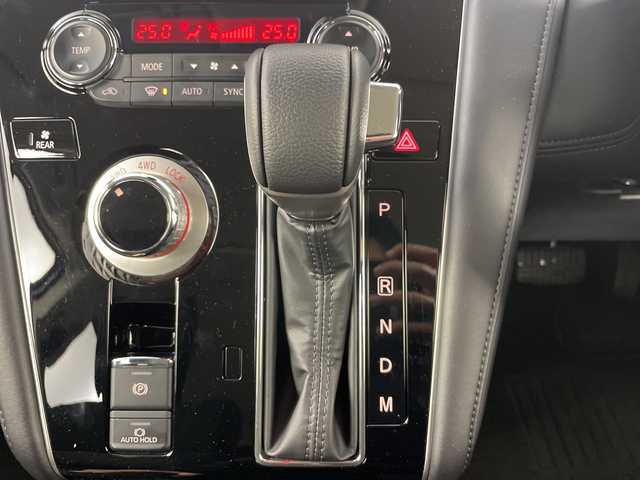 三菱 デリカＤ：５ G 道央・札幌 2025(令7)年 1万km ホワイトダイヤモンド ・4WD　・e-Asisst/・衝突被害軽減ブレーキシステム　/・社外ナビ　SD/BT/・アラウンドビューモニター/・レーダークルーズコントロール/・両側パワースライドドア/・オートマチックハイビーム/・LEDオートライト/・レーンキープアシスト/・パドルシフト/・横滑り防止装置/・電動パーキング/・チップアップシート/・ウォークスルー/・スマートキー