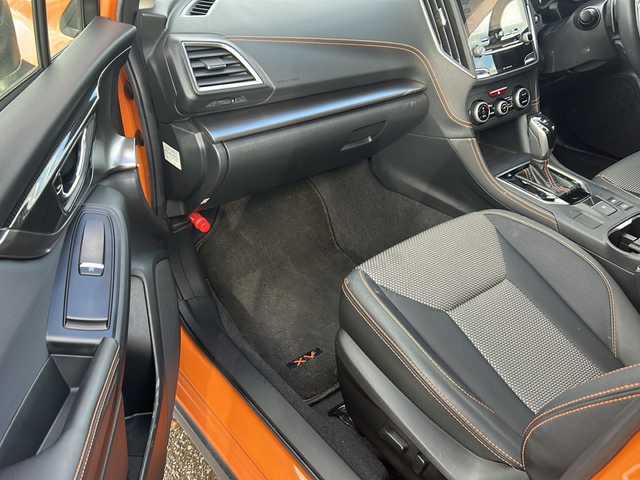 スバル インプレッサ ＸＶ 2．0i－S アイサイト 秋田県 2017(平29)年 8.9万km サンシャインオレンジ 4WD/純正SDナビ/Bluetooth、CD/DVD、フルセグTV/バックカメラ/ETC/レーダークルーズコントロール/ドライブレコーダー/前席シートヒーター/ルーフレール/純正18インチAW/保証書、取説/スペアキー