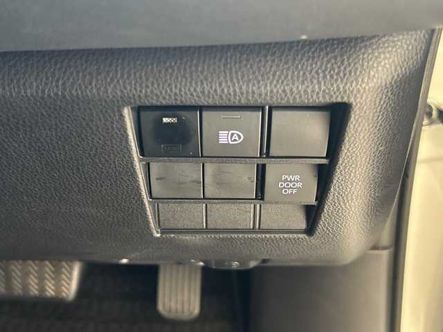 トヨタ ヴォクシー S－Z 埼玉県 2023(令5)年 2.3万km ホワイトパールクリスタルシャイン セーフティセンス/純正10.5インチナビ/　　CD/BT/USB/HDMI/フルセグ/バックカメラ/フリップダウンモニター/両側電動スライドドア/パワーバックドア/レーダークルーズコントロール/レーンキープアシスト/LEDヘッドライト/ハーフレザーシート/シートヒーター/純正17インチアルミホイール/ETC2.0/スマートキー×2/禁煙車