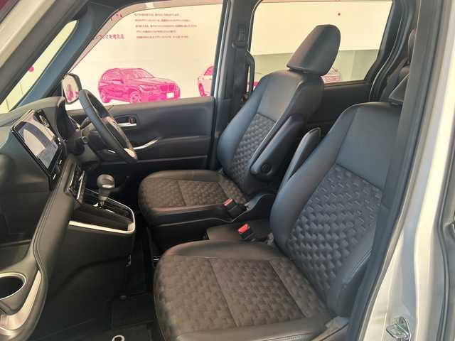 トヨタ ヴォクシー S－Z 埼玉県 2023(令5)年 2.3万km ホワイトパールクリスタルシャイン セーフティセンス/純正10.5インチナビ/　　CD/BT/USB/HDMI/フルセグ/バックカメラ/フリップダウンモニター/両側電動スライドドア/パワーバックドア/レーダークルーズコントロール/レーンキープアシスト/LEDヘッドライト/ハーフレザーシート/シートヒーター/純正17インチアルミホイール/ETC2.0/スマートキー×2/禁煙車