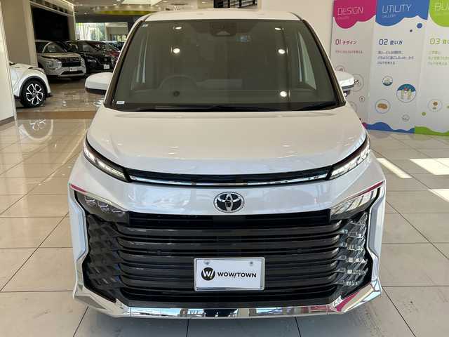 トヨタ ヴォクシー S－Z 埼玉県 2023(令5)年 2.3万km ホワイトパールクリスタルシャイン セーフティセンス/純正10.5インチナビ/　　CD/BT/USB/HDMI/フルセグ/バックカメラ/フリップダウンモニター/両側電動スライドドア/パワーバックドア/レーダークルーズコントロール/レーンキープアシスト/LEDヘッドライト/ハーフレザーシート/シートヒーター/純正17インチアルミホイール/ETC2.0/スマートキー×2/禁煙車