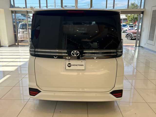 トヨタ ヴォクシー S－Z 埼玉県 2023(令5)年 2.3万km ホワイトパールクリスタルシャイン セーフティセンス/純正10.5インチナビ/　　CD/BT/USB/HDMI/フルセグ/バックカメラ/フリップダウンモニター/両側電動スライドドア/パワーバックドア/レーダークルーズコントロール/レーンキープアシスト/LEDヘッドライト/ハーフレザーシート/シートヒーター/純正17インチアルミホイール/ETC2.0/スマートキー×2/禁煙車