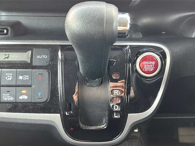 ホンダ Ｎ ＢＯＸ カスタム G SSパッケージ 茨城県 2017(平29)年 10.9万km プレミアムホワイトパールⅡ ワンオーナー/純正メモリナビ【VXM-174VFi】/両側パワースライドドア/シートヒーター/ETC/バックカメラ/オートライト/HIDヘッドライト/純正14inアルミホイール/純正フロアマット/スマートキー/スペアキー/取扱説明書/保証書