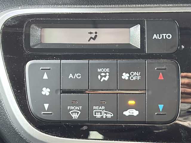 ホンダ Ｎ ＢＯＸ カスタム G SSパッケージ 茨城県 2017(平29)年 10.9万km プレミアムホワイトパールⅡ ワンオーナー/純正メモリナビ【VXM-174VFi】/両側パワースライドドア/シートヒーター/ETC/バックカメラ/オートライト/HIDヘッドライト/純正14inアルミホイール/純正フロアマット/スマートキー/スペアキー/取扱説明書/保証書