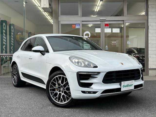 ポルシェ マカン S 埼玉県 2015(平27)年 7.1万km キャララホワイトメタリック 純正ナビゲーション(GCX633)/CD/DVD/フルセグ/Bluetooth/バックカメラ/ETC/ドライブレコーダー(CSD-500FHR)/後席モニター(TVM-PW900)/パワーリアゲート/クルーズコントロール/赤革シート/パドルシフト/前席パワーメモリーシート/シートヒーター/純正20インチアルミホイール/電動パーキング/ＨＩＤオートライト/レーダー探知機(AR-383GA)/保証書/取扱説明書/スペアキー1本