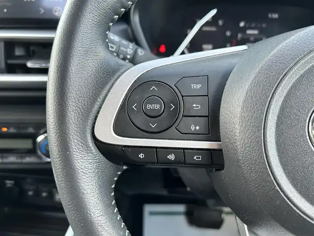 トヨタ ライズ Z 香川県 2020(令2)年 3.4万km レーザーブルークリスタルシャイン スマートアシスト/・アダプティブクルーズコントロール/・レーンキープコントロール/・衝突回避支援ブレーキ/・衝突警報機能/・ブレーキ抑制付誤発進抑制機能/・アダプティブドライビングビーム/・車線逸脱警報機能/・ふらつき警報機能/・ブラインドスポットモニター/・パノラミックビューモニター/純正9インチディスプレイオーディオ/→フルセグ/Bluetooth/iPod/AppleCarPlay/前席シートヒーター/純正17インチアルミ/前後ドライブレコーダー/革巻きステアリング/ステアリングリモコン/MTモード付AT/純正フロアマット/アイドリングストップ/プッシュスタート/スマートキー