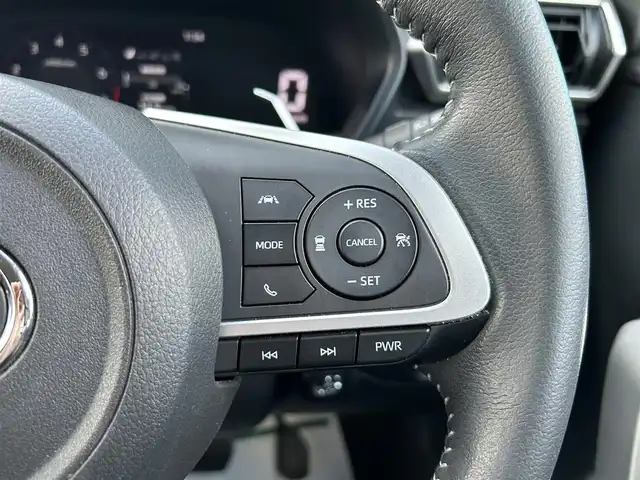 トヨタ ライズ Z 香川県 2020(令2)年 3.4万km レーザーブルークリスタルシャイン スマートアシスト/・アダプティブクルーズコントロール/・レーンキープコントロール/・衝突回避支援ブレーキ/・衝突警報機能/・ブレーキ抑制付誤発進抑制機能/・アダプティブドライビングビーム/・車線逸脱警報機能/・ふらつき警報機能/・ブラインドスポットモニター/・パノラミックビューモニター/純正9インチディスプレイオーディオ/→フルセグ/Bluetooth/iPod/AppleCarPlay/前席シートヒーター/純正17インチアルミ/前後ドライブレコーダー/革巻きステアリング/ステアリングリモコン/MTモード付AT/純正フロアマット/アイドリングストップ/プッシュスタート/スマートキー