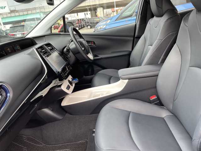 トヨタ プリウス A ツーリングセレクション 石川県 2016(平28)年 7.5万km ワイン 純正９型ナビ　フルセグＴＶ　バックカメラ　ＬＥＤヘッドライト　ＥＴＣ　革シート　トヨタセーフティセンス　シートヒーター　社外アルミホイール　レーダークルーズ　フォグランプ