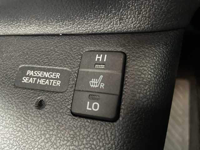 トヨタ プリウス A ツーリングセレクション 石川県 2016(平28)年 7.5万km ワイン 純正９型ナビ　フルセグＴＶ　バックカメラ　ＬＥＤヘッドライト　ＥＴＣ　革シート　トヨタセーフティセンス　シートヒーター　社外アルミホイール　レーダークルーズ　フォグランプ