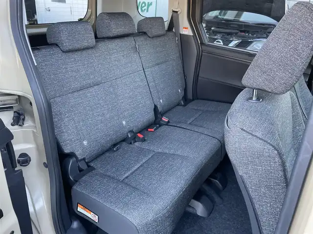 トヨタ シエンタ Z 東京都 2024(令6)年 0.7万km ベージュ 純正ナビ/バックカメラ/Bluetooth/フルセグTV/両側電動スライドドア/ETC2.0/前後ドライブレコーダー/レーダークルーズコントロール/前後コーナーセンサー/ブラインドスポットモニター/衝突軽減装置/車線逸脱警報装置/横滑り防止装置/スマートキー/純正サイドバイザー/純正15インチAWホイール