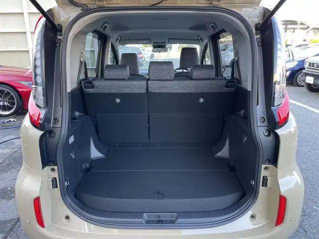 トヨタ シエンタ Z 東京都 2024(令6)年 0.7万km ベージュ 純正ナビ/バックカメラ/Bluetooth/フルセグTV/両側電動スライドドア/ETC2.0/前後ドライブレコーダー/レーダークルーズコントロール/前後コーナーセンサー/ブラインドスポットモニター/衝突軽減装置/車線逸脱警報装置/横滑り防止装置/スマートキー/純正サイドバイザー/純正15インチAWホイール