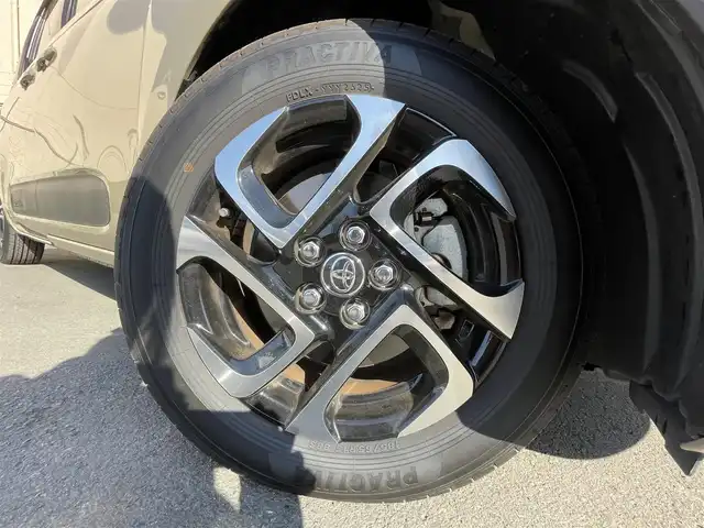 トヨタ シエンタ Z 東京都 2024(令6)年 0.7万km ベージュ 純正ナビ/バックカメラ/Bluetooth/フルセグTV/両側電動スライドドア/ETC2.0/前後ドライブレコーダー/レーダークルーズコントロール/前後コーナーセンサー/ブラインドスポットモニター/衝突軽減装置/車線逸脱警報装置/横滑り防止装置/スマートキー/純正サイドバイザー/純正15インチAWホイール