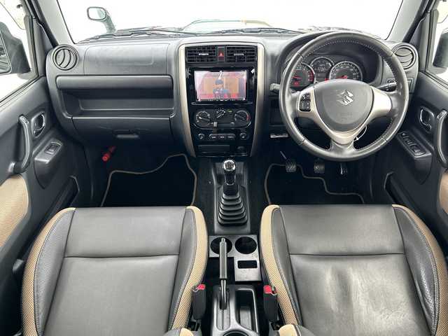 スズキ ジムニー ランドベンチャー 道北・旭川 2015(平27)年 5.2万km クールカーキPM /4WD//社外ナビ/CD/DVD/BT/フルセグ/USB/SD/MSV//シートヒーター//ミラーヒーター//ETC//革巻きステアリング//純正16インチアルミホイール//背面タイヤハードカバー//ハーフレザーシート//スペアキー//フォグランプ//純正フロアマット//ドアバイザー//保証書//取扱説明書