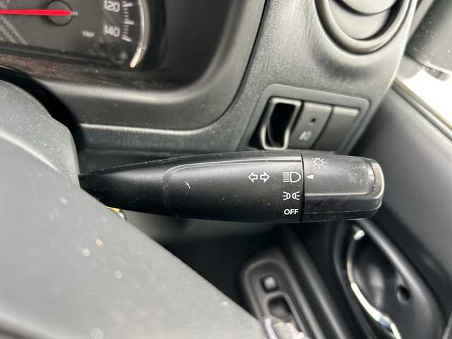 スズキ ジムニー ランドベンチャー 道北・旭川 2015(平27)年 5.2万km クールカーキPM /4WD//社外ナビ/CD/DVD/BT/フルセグ/USB/SD/MSV//シートヒーター//ミラーヒーター//ETC//革巻きステアリング//純正16インチアルミホイール//背面タイヤハードカバー//ハーフレザーシート//スペアキー//フォグランプ//純正フロアマット//ドアバイザー//保証書//取扱説明書