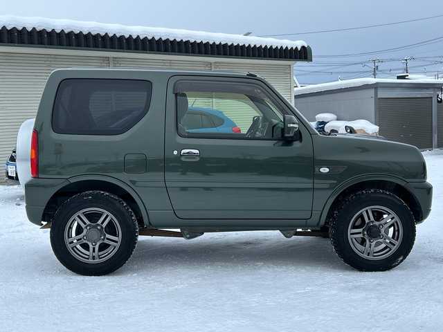 スズキ ジムニー ランドベンチャー 道北・旭川 2015(平27)年 5.2万km クールカーキPM /4WD//社外ナビ/CD/DVD/BT/フルセグ/USB/SD/MSV//シートヒーター//ミラーヒーター//ETC//革巻きステアリング//純正16インチアルミホイール//背面タイヤハードカバー//ハーフレザーシート//スペアキー//フォグランプ//純正フロアマット//ドアバイザー//保証書//取扱説明書