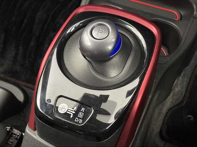 日産 ノート e－パワー ニスモ 宮城県 2019(令1)年 3.2万km ブリリアントホワイトパール 禁煙車/エマージェンシーブレーキ/レーンキープアシスト/アダプティブクルーズコントロール/デジタルインナーミラー/全方位カメラ/純正SDナビ/フルセグTV/RECAROシート/ETC/純正ドライブレコーダー/LEDヘッドライト/LEDフォグライト/革巻きステアリング/ステアリングスイッチ/純正フロアマット/純正16インチアルミホイール/プッシュスタート/スマートキー/横滑り防止装置/アイドリングストップ