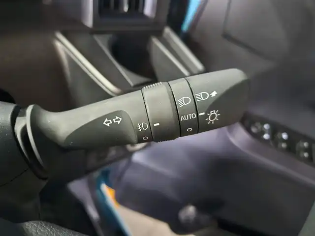 ダイハツ タント カスタム RS 愛媛県 2023(令5)年 0.3万km ターコイズブルーマイカメタリック 純正ナビ/ワンセグTV/両側パワースライドドア/バックカメラ/コーナーセンサー/スマートアシスト/・衝突被害軽減ブレーキ/・車線逸脱防止支援システム/・誤発進抑制機能/IC付ターボ/LEDヘッドランプ/革巻きステアリング/ステアリングスイッチ/ハーフレザーシート/前席シートヒーター/純正15インチアルミホイール/スマートキー/プッシュエンジンスタート/禁煙車