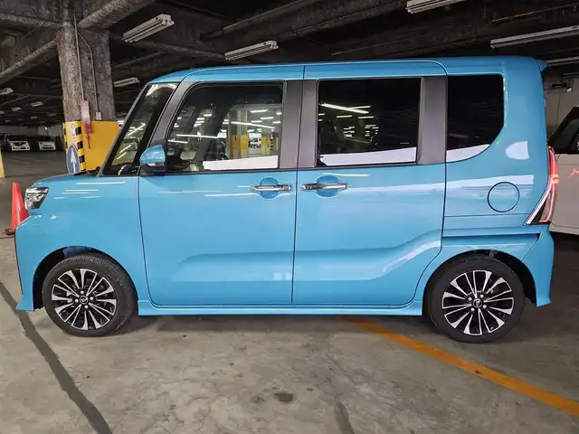 ダイハツ タント カスタム RS 愛媛県 2023(令5)年 0.3万km ターコイズブルーマイカメタリック 純正ナビ/ワンセグTV/両側パワースライドドア/バックカメラ/コーナーセンサー/スマートアシスト/・衝突被害軽減ブレーキ/・車線逸脱防止支援システム/・誤発進抑制機能/IC付ターボ/LEDヘッドランプ/革巻きステアリング/ステアリングスイッチ/ハーフレザーシート/前席シートヒーター/純正15インチアルミホイール/スマートキー/プッシュエンジンスタート/禁煙車