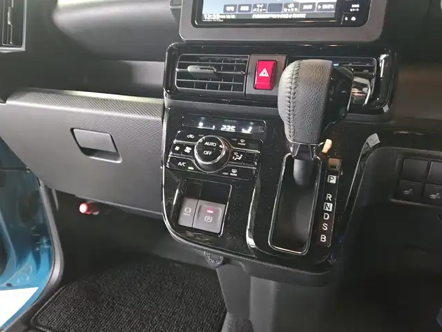 ダイハツ タント カスタム RS 愛媛県 2023(令5)年 0.3万km ターコイズブルーマイカメタリック 純正ナビ/ワンセグTV/両側パワースライドドア/バックカメラ/コーナーセンサー/スマートアシスト/・衝突被害軽減ブレーキ/・車線逸脱防止支援システム/・誤発進抑制機能/IC付ターボ/LEDヘッドランプ/革巻きステアリング/ステアリングスイッチ/ハーフレザーシート/前席シートヒーター/純正15インチアルミホイール/スマートキー/プッシュエンジンスタート/禁煙車