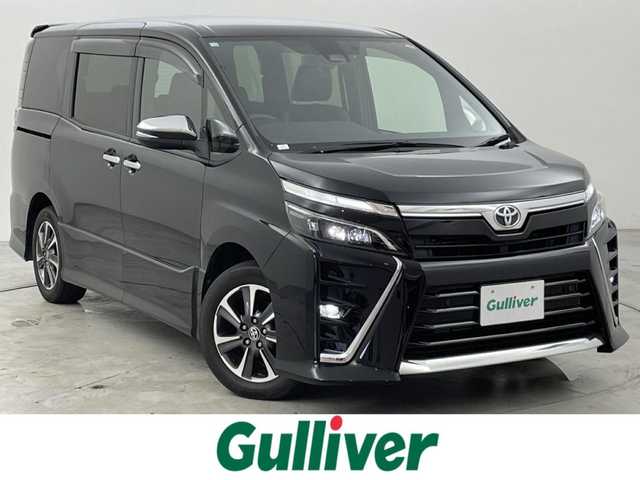 トヨタ ヴォクシー ZS 煌Ⅲ 福岡県 2020(令2)年 4.6万km ブラック フリップダウンモニター　/純正ナビ　/バックカメラ　/ビルトインＥＴＣ　/クルーズコントロール　/コーナーセンサー　/衝突被害軽減ブレーキ　/レーンキープ　/ＭＴモード付き　/両側電動スライドドア　/ハーフレザー　/ＬＥＤ