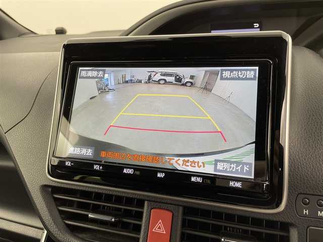 トヨタ ヴォクシー ZS 煌Ⅲ 福岡県 2020(令2)年 4.6万km ブラック フリップダウンモニター　/純正ナビ　/バックカメラ　/ビルトインＥＴＣ　/クルーズコントロール　/コーナーセンサー　/衝突被害軽減ブレーキ　/レーンキープ　/ＭＴモード付き　/両側電動スライドドア　/ハーフレザー　/ＬＥＤ