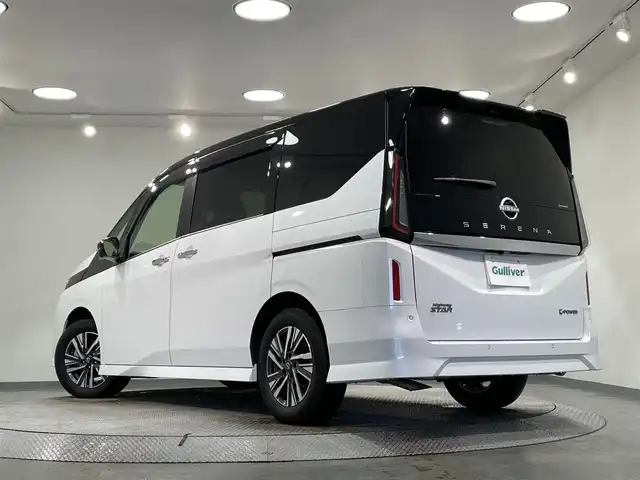 日産 セレナ e－パワー ハイウェイスター V 愛知県 2024(令6)年 1.3万km 白Ⅱ 純正１２．３インチナビ/（Bluetooth/フルセグTV/CarPlay/HDMI)　/純正フリップダウンモニター　/防水シート　/プロパイロット　/衝突軽減ブレーキ　/両側電動スライドドア　/アラウンドビューモニター　/100V電源　/ビルトインＥＴＣ２．０　/シートヒーター　/LEDヘッドライト/ワイヤレス充電/デジタルインナーミラー/ステアリングヒーター