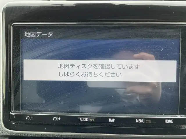 トヨタ ヴォクシー ハイブリッド ZS 煌Ⅱ 岡山県 2020(令2)年 4.8万km ブラック 純正ナビ/（FM/AM/BT/TV)/安全装備/・衝突被害軽減システム/・横滑り防止装置/・レーンキープアシスト/アイドリングストップ/クルーズコントロール/後席モニター/USB入力端子/ETC/フルセグ/ドライブレコーダー/純正フロアマット/純正アルミホイール/シートヒーター/両側パワースライド/ドアバイザー/プッシュスタート