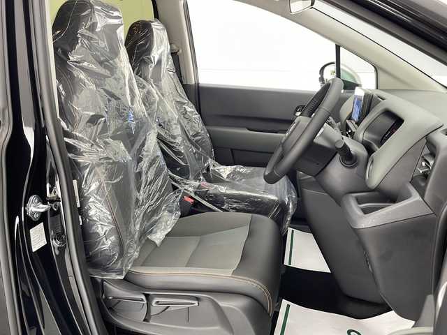ホンダ フリード クロスター 宮崎県 2025(令7)年 0.1万km未満 クリスタルブラックパール 登録済未使用車/Honda SENSING/〇衝突軽減ブレーキ（CMBS）/〇先行車発進お知らせ機能/〇歩行者事故低減ステアリング/〇路外逸脱抑制機能/〇標識認識機能/〇渋滞追従機能付アダプティブクルーズコントロール（ACC）/〇車線維持支援システム（LKAS）/〇トラフィックジャムアシスト（渋滞運転支援機能）/〇ブラインドスポットインフォメーション/〇誤発進抑制機能/〇後方誤発進抑制機能/〇近距離衝突軽減ブレーキ/〇急アクセル抑制機能/〇パーキングセンサーシステム/〇オートハイビーム/純正9型ナビ/フルセグTV/バックカメラ/両側パワースライドドア/純正15インチAW/コンビシート(プライムスムースＸファブリック)/シートヒーター/LEDヘッドライト/ルーフレール/スマートキー×２/保証書/取扱説明書
