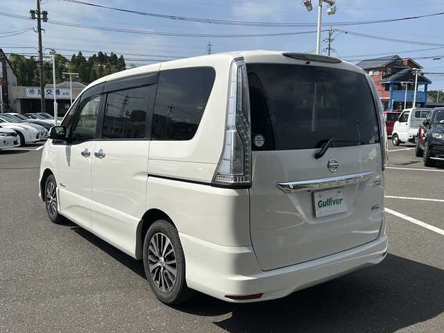 日産 セレナ ハイウェイS G Sハイブリッド 鹿児島県 2014(平26)年 9.8万km ブリリアントホワイトパール バックカメラ/プッシュスタート/両側パワースライドドア/三列シート/レーンアシスト/ABS/横滑り防止装置/オートライト/ウィンカーミラー