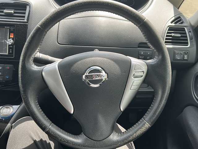 日産 セレナ ハイウェイS G Sハイブリッド 鹿児島県 2014(平26)年 9.8万km ブリリアントホワイトパール バックカメラ/プッシュスタート/両側パワースライドドア/三列シート/レーンアシスト/ABS/横滑り防止装置/オートライト/ウィンカーミラー