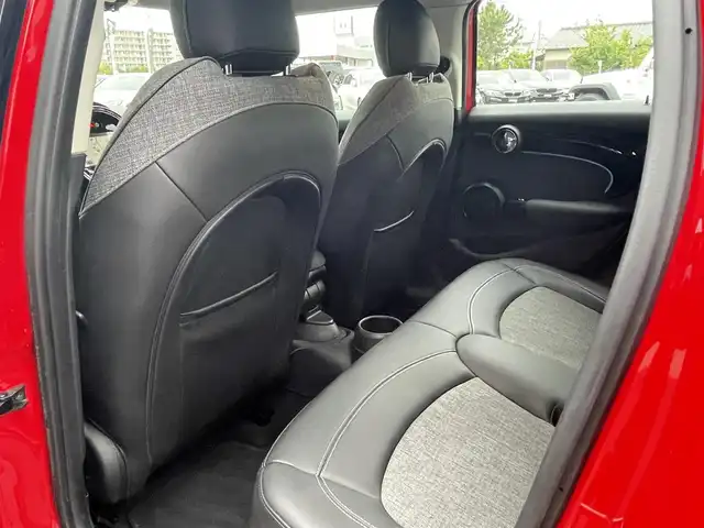 ＭＩＮＩ ＢＭＷ ミニ ワン クラシックトリム 静岡県 2022(令4)年 2.2万km チリ・レッド ワンオーナー /ドライビングアシスト/ナビゲーションパッケージ/ハーフレザーシート /MINIApp対応 Bluetooth CarPlay対応/バックカメラ/OP17インチアロイホイール/ドライビングMODE/アンビエントライト /コンフォートアクセス/ETC
