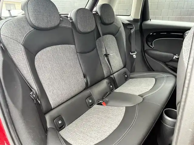 ＭＩＮＩ ＢＭＷ ミニ ワン クラシックトリム 静岡県 2022(令4)年 2.2万km チリ・レッド ワンオーナー /ドライビングアシスト/ナビゲーションパッケージ/ハーフレザーシート /MINIApp対応 Bluetooth CarPlay対応/バックカメラ/OP17インチアロイホイール/ドライビングMODE/アンビエントライト /コンフォートアクセス/ETC