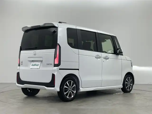 ホンダ Ｎ ＢＯＸ カスタム 埼玉県 2023(令5)年 0.4万km プラチナホワイトパール 純正9インチナビ マルチビューモニター シートヒーター 両側パワースライドドア LEDヘッドライト ホンダセンシング アダプティブクルーズコントロール ナビ連動ドラレコ前後 ETC スマートキー